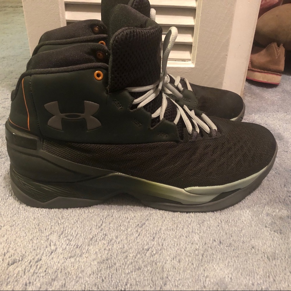 Men’s Under Armour high top sneakers